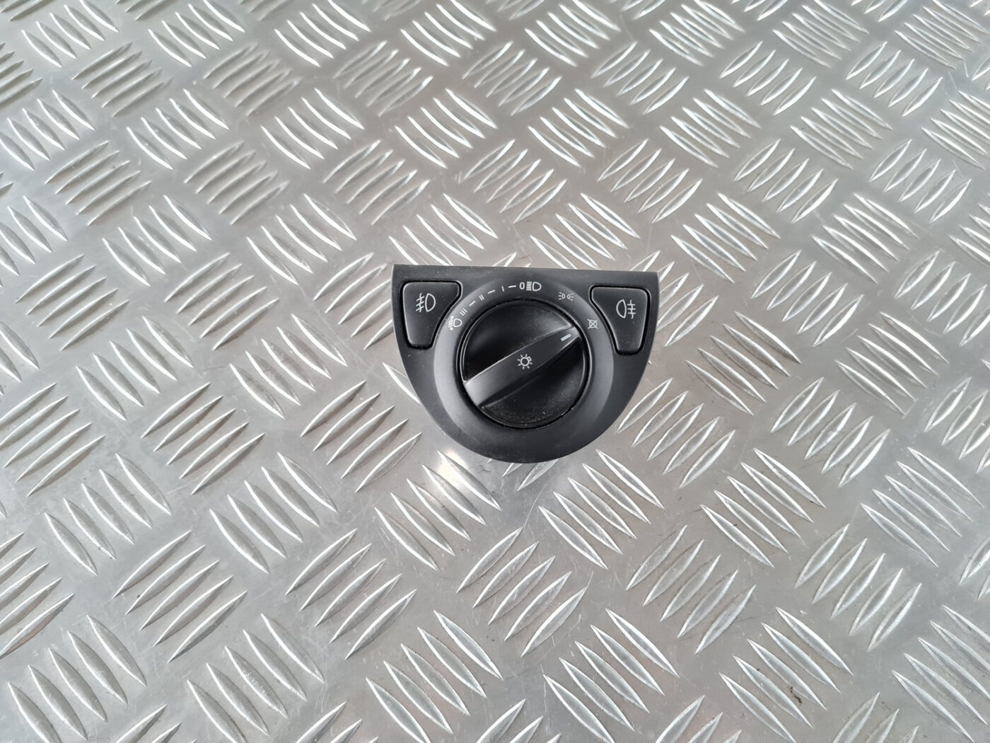 Gaismas slēdzis priekš SAAB 9-3 2009 1 Gaismas slēdzis priekš SAAB 9-3 2009