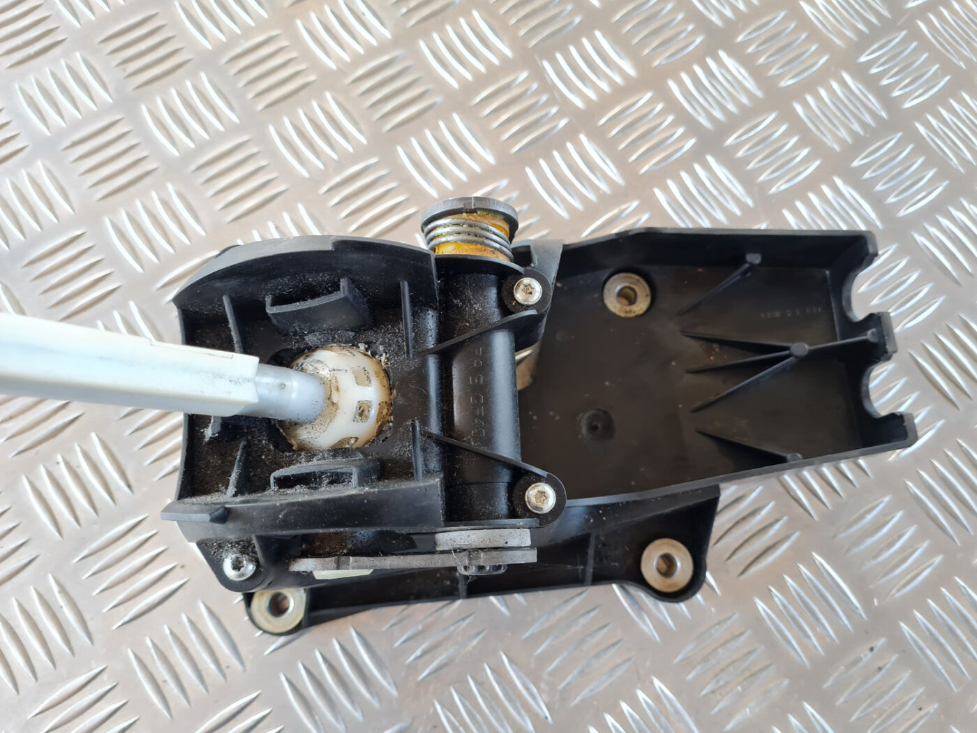 Ātrumu pārslēgšanas slēdzis priekš SAAB 9-3 2009 2 Ātrumu pārslēgšanas slēdzis priekš SAAB 9-3 2009