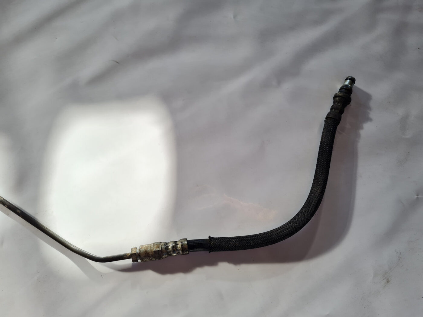 Sajūga galvenā cilindra caurule priekš SAAB 9-3 2009 2 Sajūga galvenā cilindra caurule priekš SAAB 9-3 2009