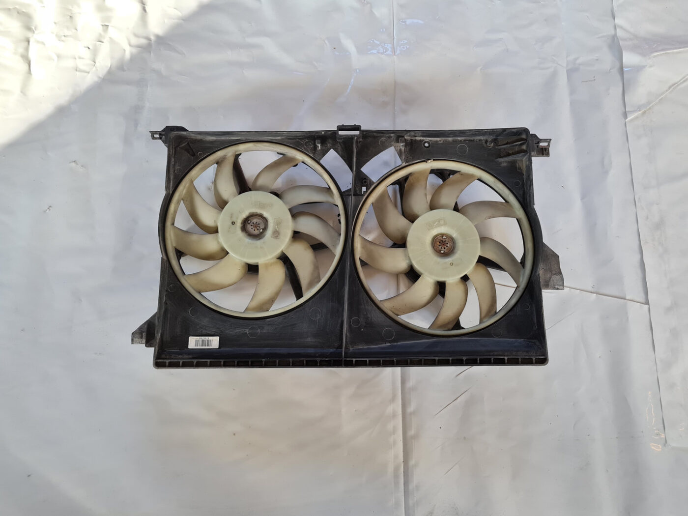 Dzesēšanas radiatora ventilators priekš SAAB 9-3 2009 1 Dzesēšanas radiatora ventilators priekš SAAB 9-3 2009