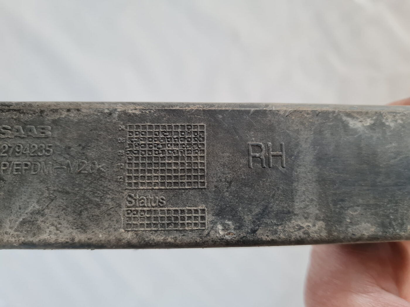 Aizmugurēja bufera kronšteins priekš SAAB 9-3 2009