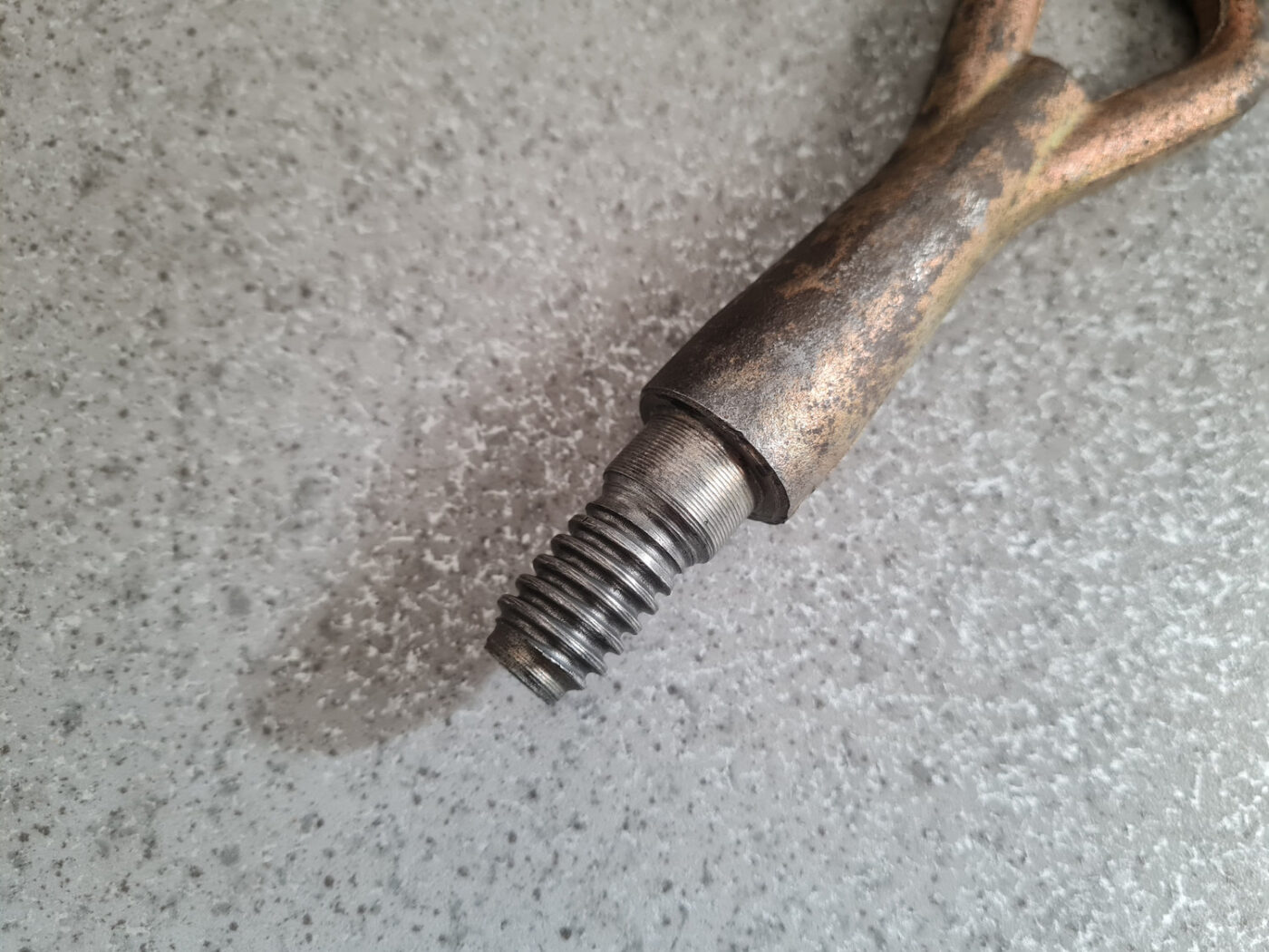 Vilkšanas āķis priekš BMW 520D E60 2006 ENG. 2 Vilkšanas āķis priekš BMW 520D E60 2006 ENG.