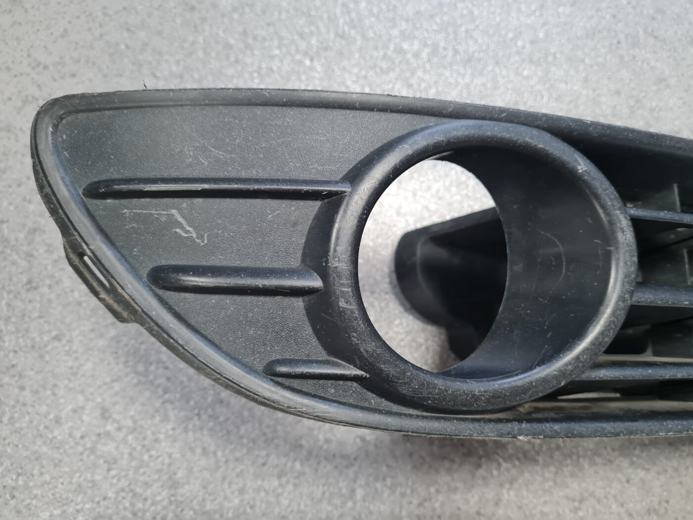 Miglas luktura reste, pa labi priekš VW POLO 2005 9 Miglas luktura reste, pa labi priekš VW POLO 2005