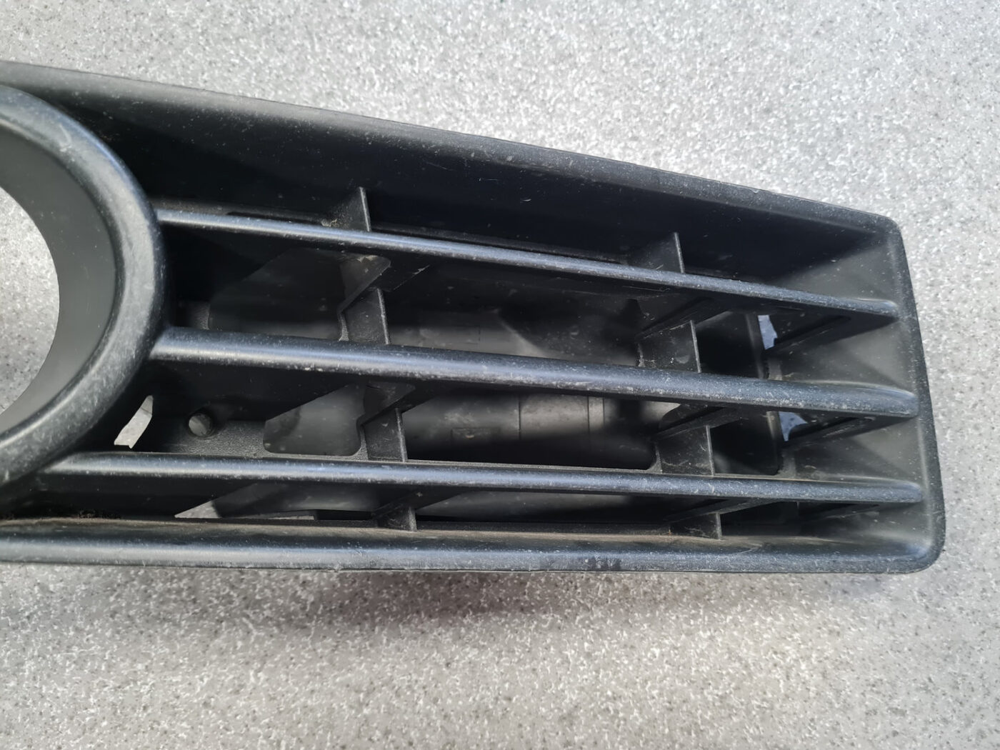 Miglas luktura reste, pa labi priekš VW POLO 2005 8 Miglas luktura reste, pa labi priekš VW POLO 2005