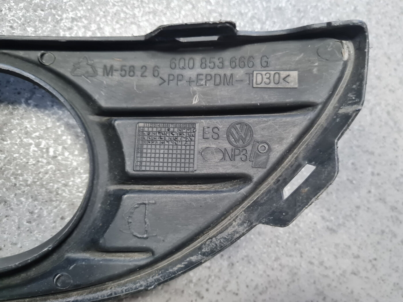 Miglas luktura reste, pa labi priekš VW POLO 2005 4 Miglas luktura reste, pa labi priekš VW POLO 2005