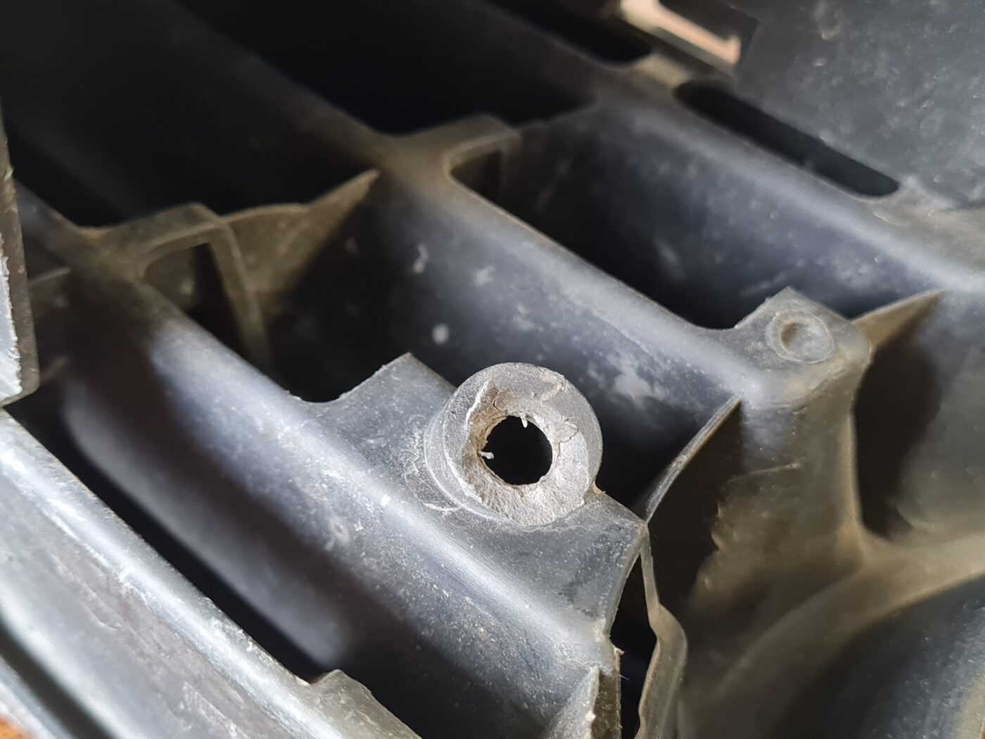 Miglas luktura reste, pa labi priekš VW POLO 2005 11 Miglas luktura reste, pa labi priekš VW POLO 2005