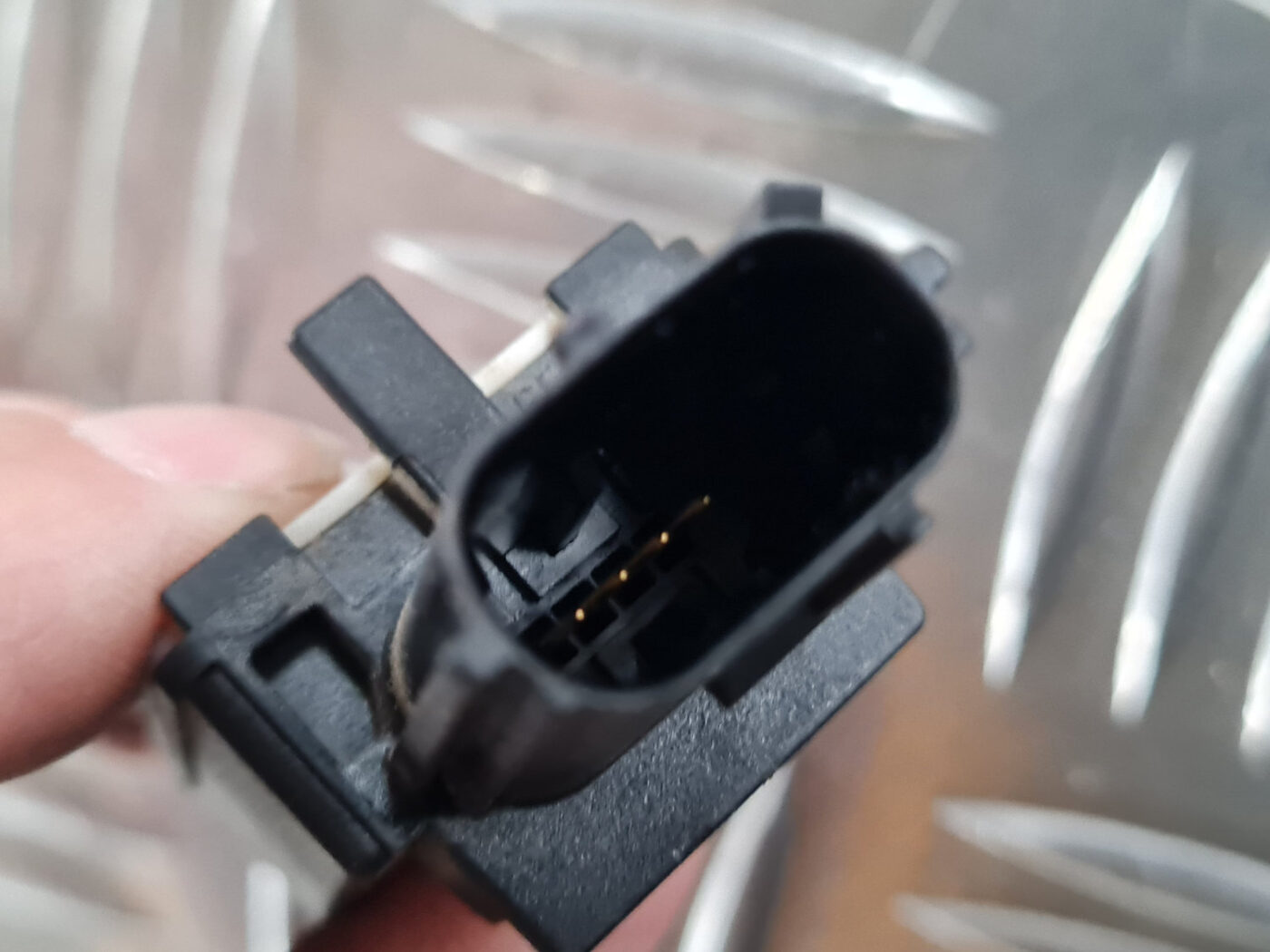 Drošības spilvena trieciensensors priekš TOYOTA AVENSIS 2007 UNIVERSAL 4 Drošības spilvena trieciensensors priekš TOYOTA AVENSIS 2007 UNIVERSAL