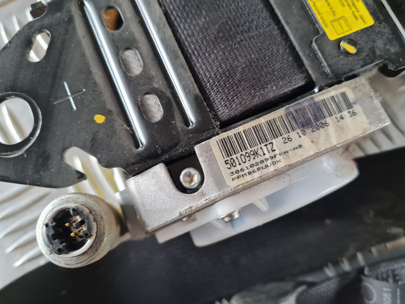 Priekšējā kreisā drošības josta priekš TOYOTA AVENSIS 2007 UNIVERSAL 4 Priekšējā kreisā drošības josta priekš TOYOTA AVENSIS 2007 UNIVERSAL