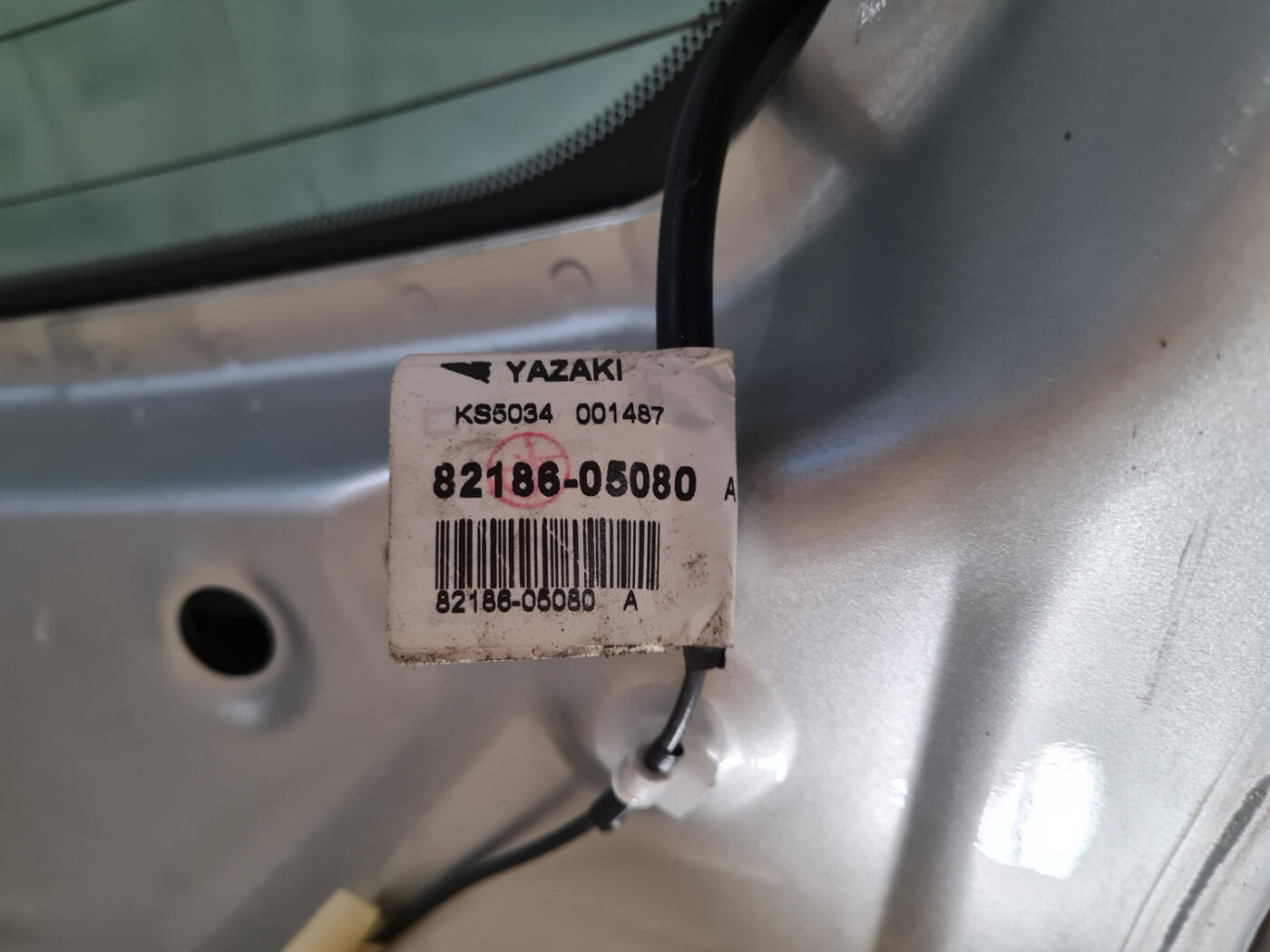 Bagāžnieka vāks priekš TOYOTA AVENSIS 2007 UNIVERSAL 3 Bagāžnieka vāks priekš TOYOTA AVENSIS 2007 UNIVERSAL