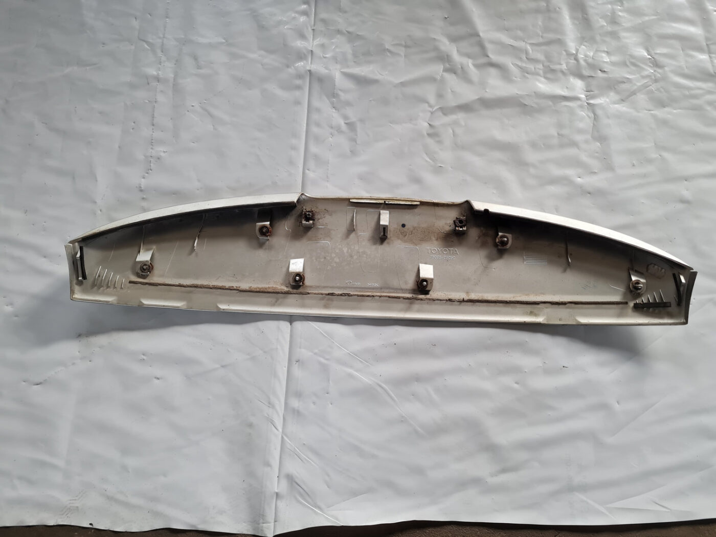 Bagāžnieka vāka spoileris priekš TOYOTA AVENSIS 2007 UNIVERSAL 7 Bagāžnieka vāka spoileris priekš TOYOTA AVENSIS 2007 UNIVERSAL