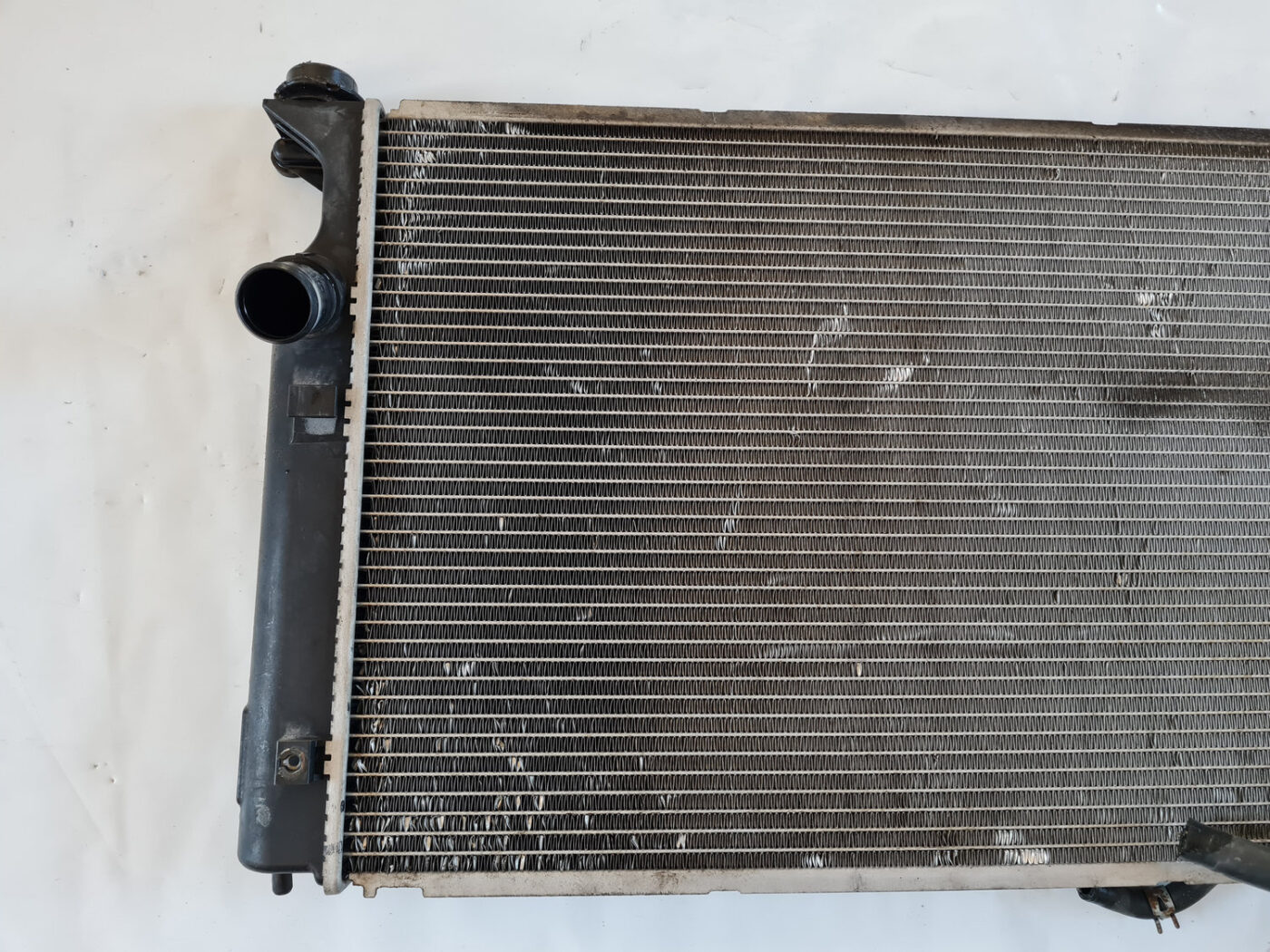 Dzesēšanas radiators priekš TOYOTA AVENSIS 2007 UNIVERSAL 6 Dzesēšanas radiators priekš TOYOTA AVENSIS 2007 UNIVERSAL