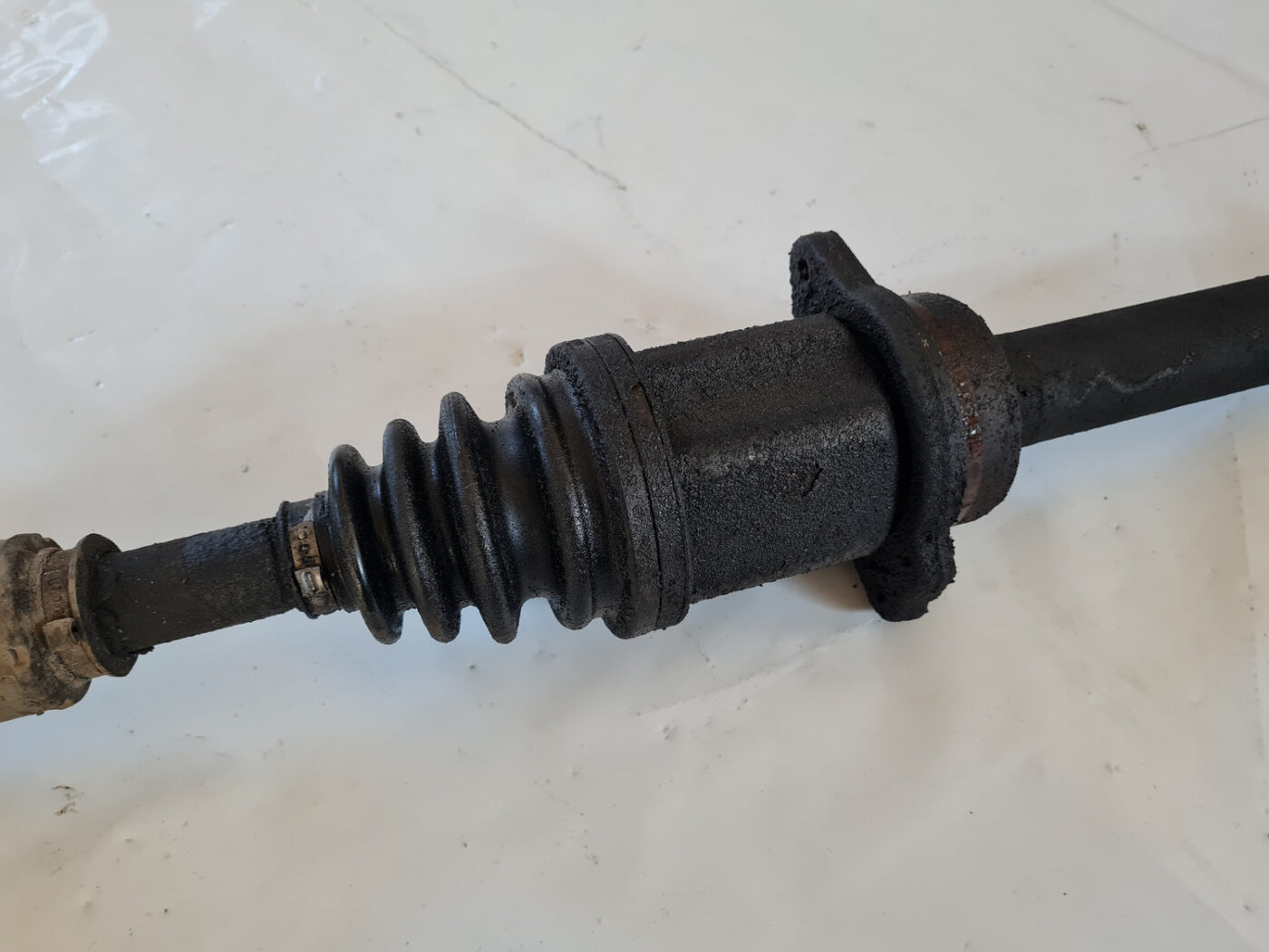 Pusass priekšēja labā priekš TOYOTA AVENSIS 2007 UNIVERSAL 6 Pusass priekšēja labā priekš TOYOTA AVENSIS 2007 UNIVERSAL