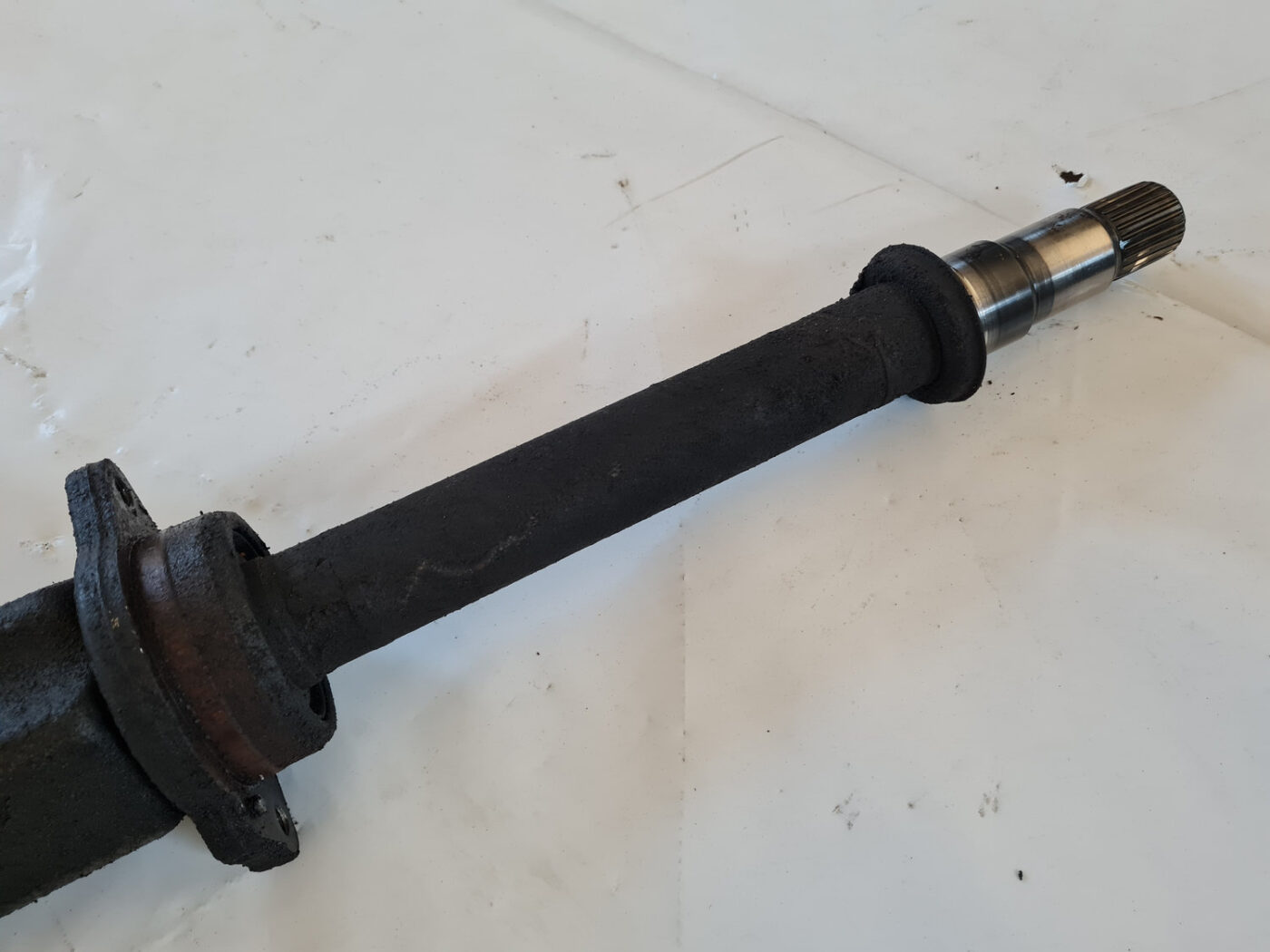 Pusass priekšēja labā priekš TOYOTA AVENSIS 2007 UNIVERSAL 5 Pusass priekšēja labā priekš TOYOTA AVENSIS 2007 UNIVERSAL