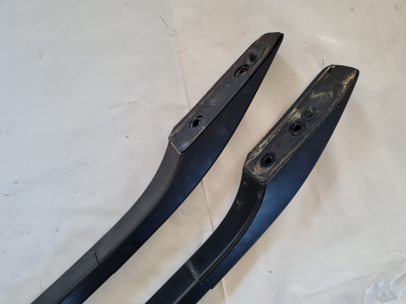 Jumta reliņi priekš TOYOTA AVENSIS 2007 UNIVERSAL 7 Jumta reliņi priekš TOYOTA AVENSIS 2007 UNIVERSAL