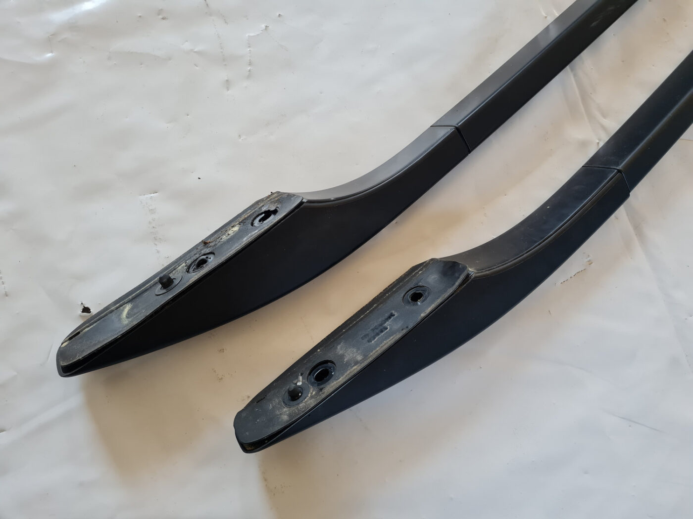 Jumta reliņi priekš TOYOTA AVENSIS 2007 UNIVERSAL 4 Jumta reliņi priekš TOYOTA AVENSIS 2007 UNIVERSAL