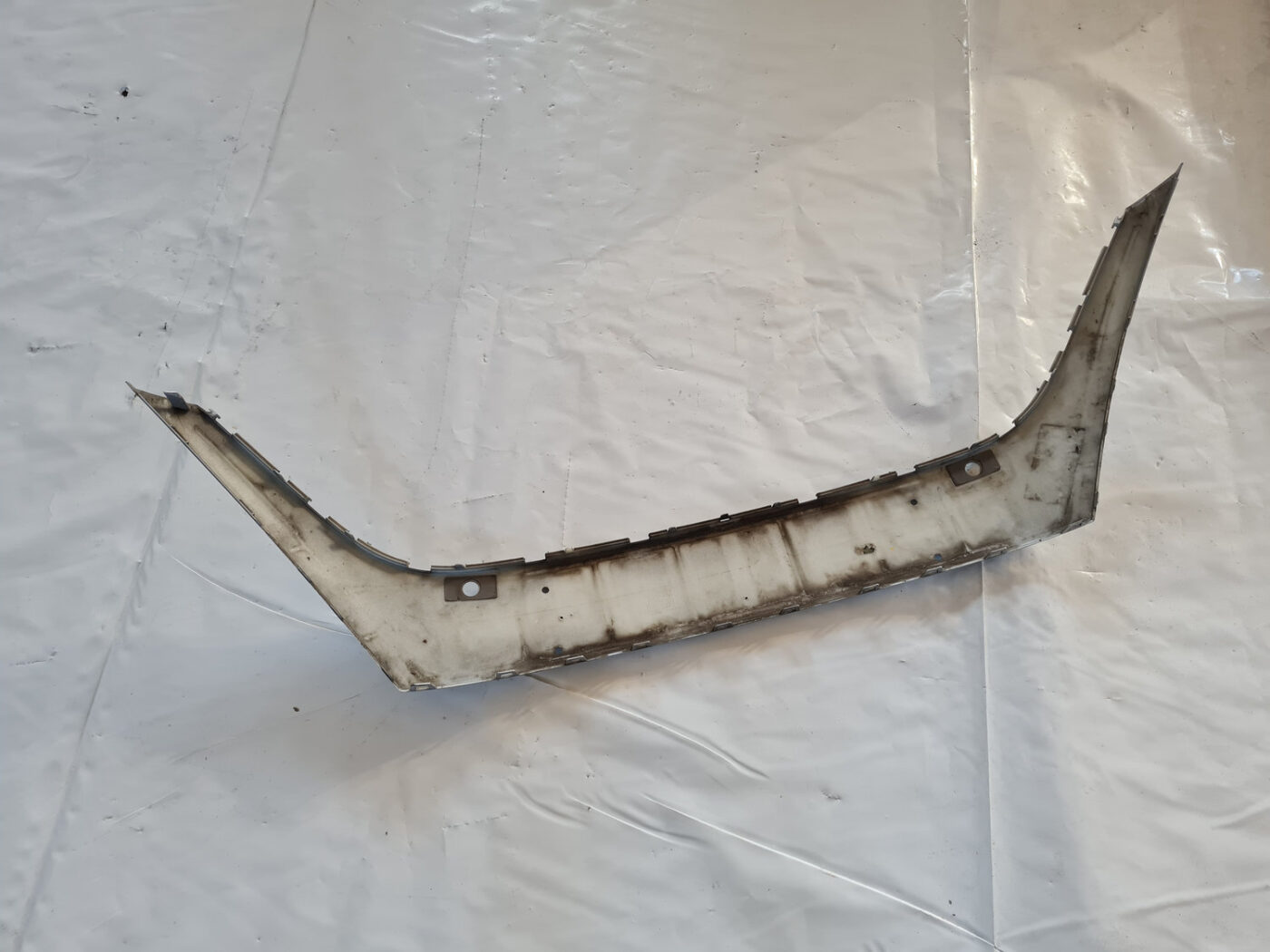 Restes uzlika priekš VW PASSAT CC 2009 9 Restes uzlika priekš VW PASSAT CC 2009