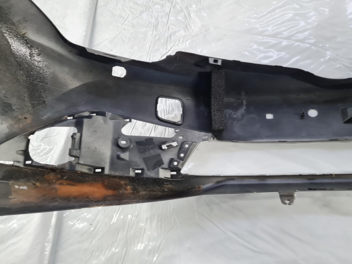 Priekšējais buferis priekš Toyota Auris 2012-2018 17 Priekšējais buferis priekš Toyota Auris 2012-2018