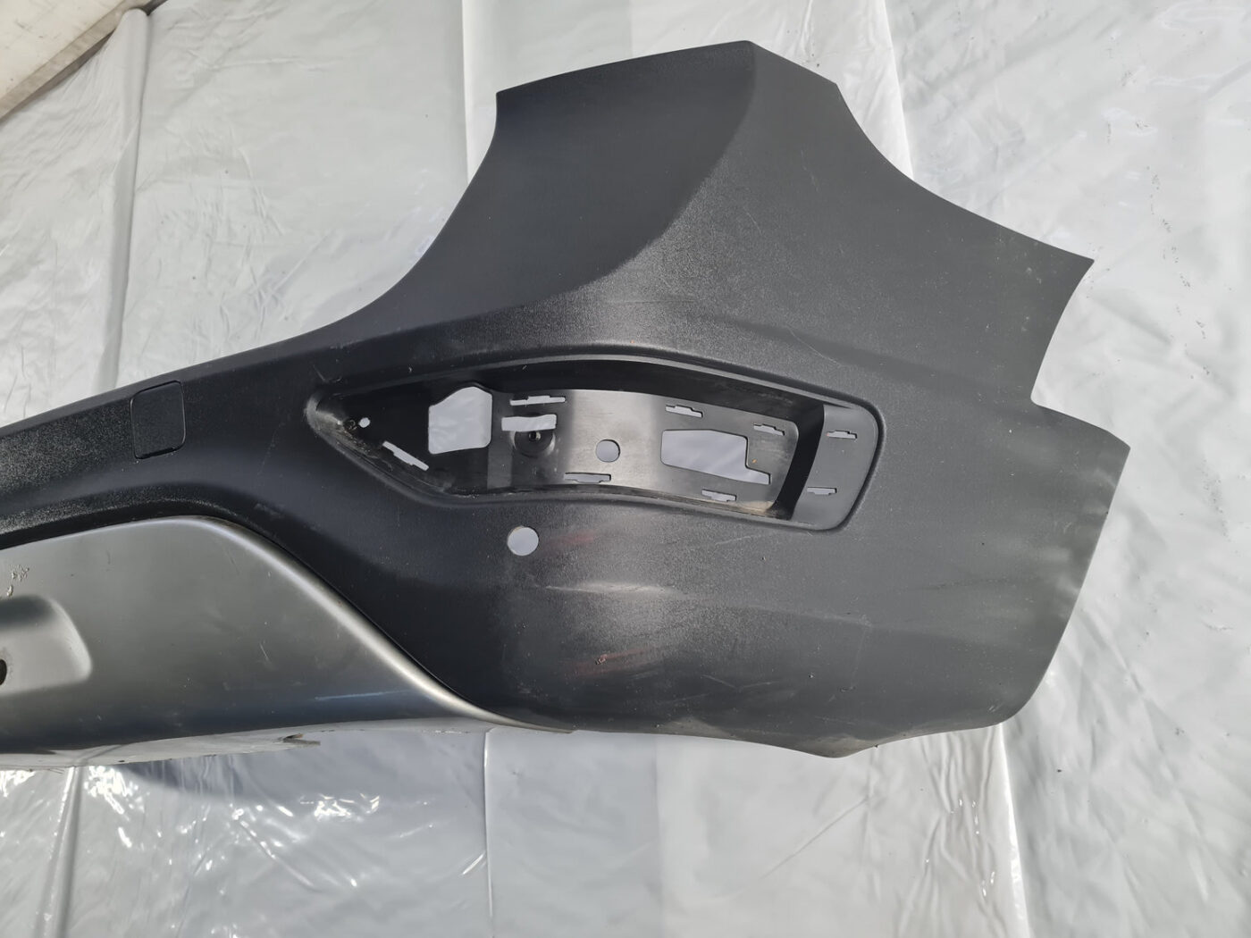 Aizmugures buferis priekš VOLVO XC70 2007 27 Aizmugures buferis priekš VOLVO XC70 2007