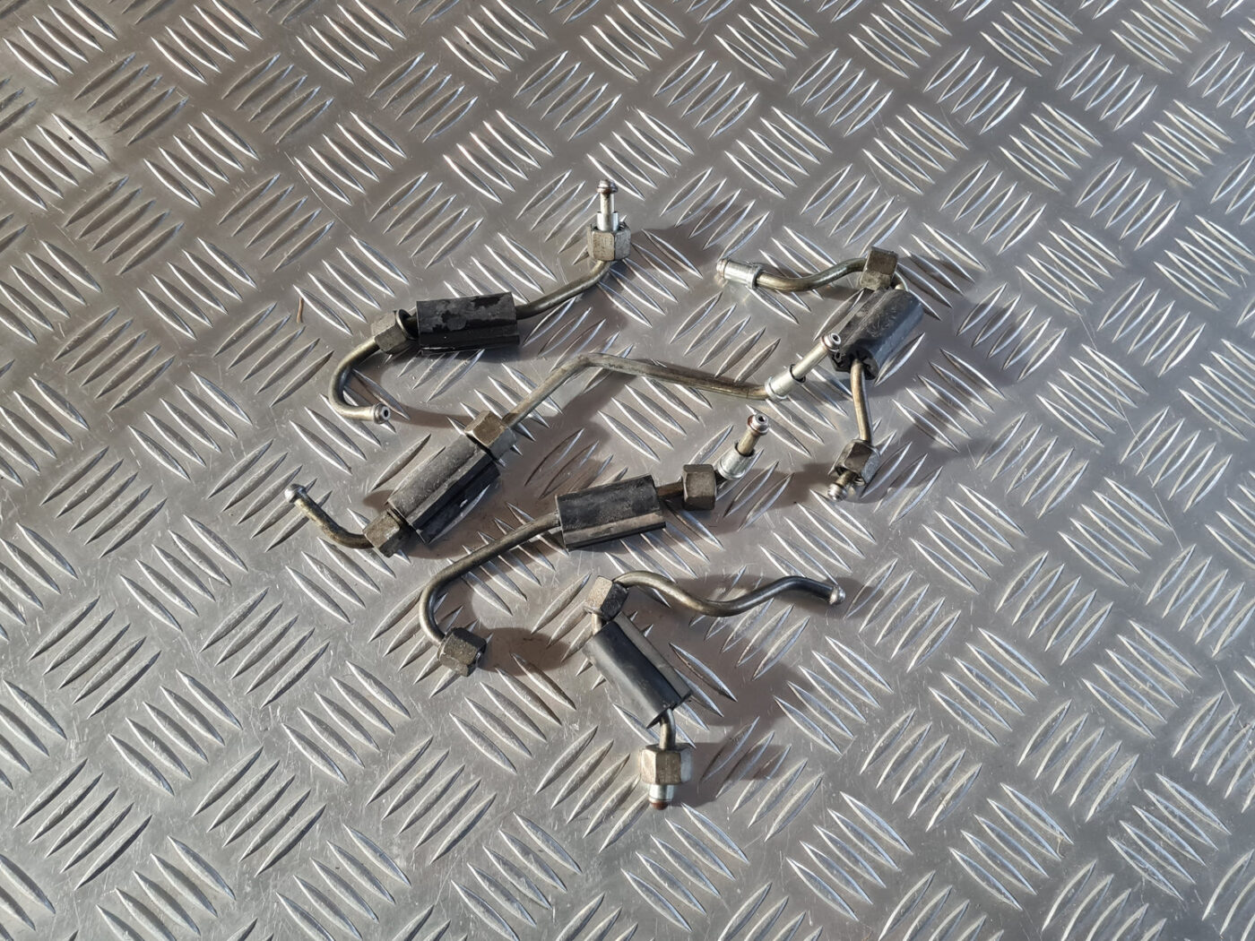 Degvielas caurule priekš OPEL INSIGNIA 2010 1 Degvielas caurule priekš OPEL INSIGNIA 2010