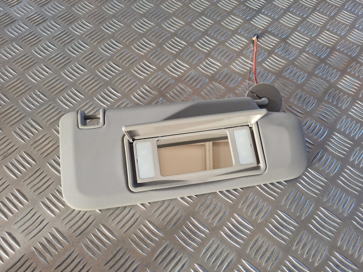 Saules aizsargs priekš OPEL INSIGNIA 2010 2 Saules aizsargs priekš OPEL INSIGNIA 2010