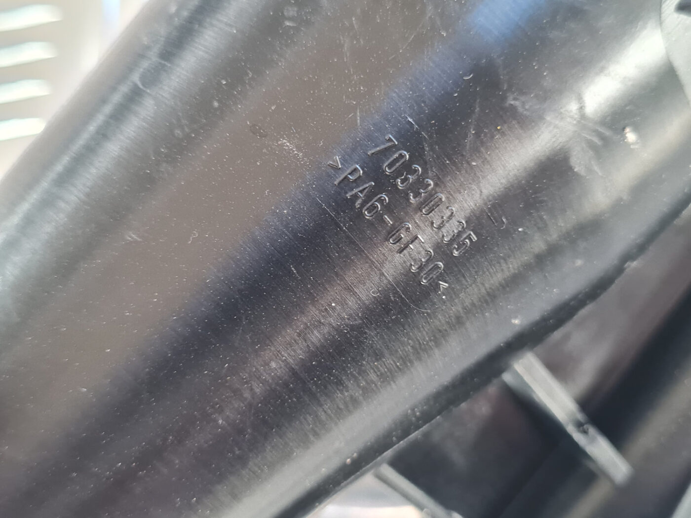 Kartera eļļas separators priekš OPEL INSIGNIA 2010 6 Kartera eļļas separators priekš OPEL INSIGNIA 2010