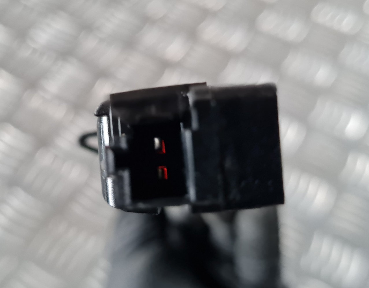 Stop signāls priekš ŠKODA OCTAVIA 2007 7 Stop signāls priekš ŠKODA OCTAVIA 2007