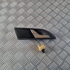 Salona durvju rokturis, aizmugures labais priekš ŠKODA OCTAVIA 2007