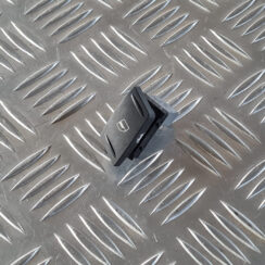 Stikla pacelšanas poga priekš ŠKODA OCTAVIA 2007