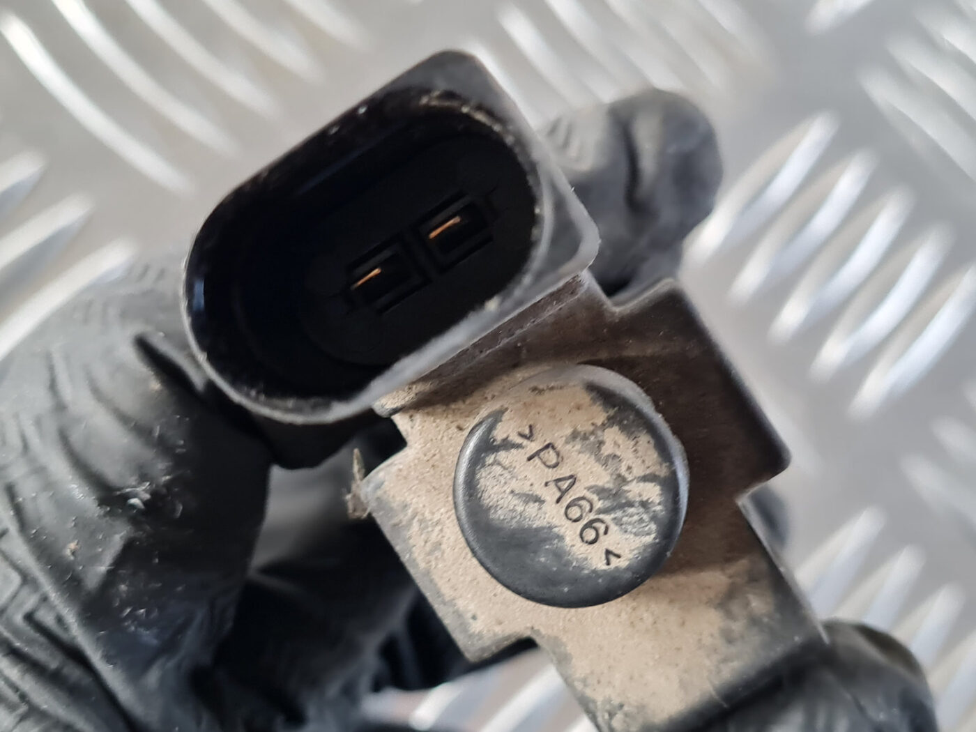 Solenoīda vakuuma vārsts priekš ŠKODA OCTAVIA 2007 3 Solenoīda vakuuma vārsts priekš ŠKODA OCTAVIA 2007