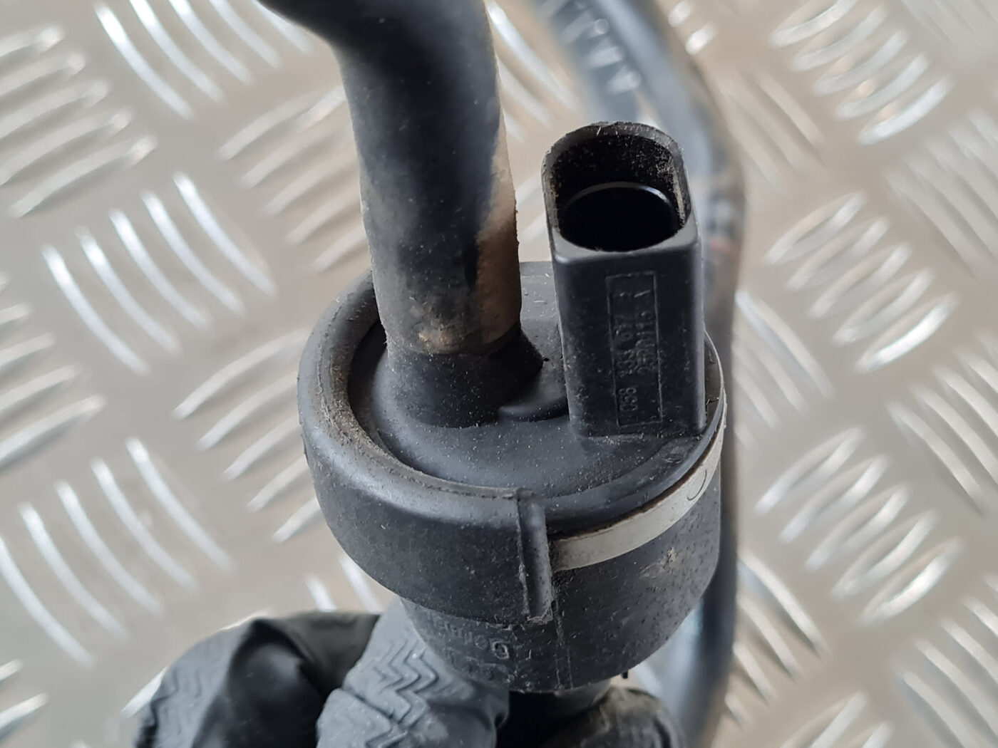 Solenoīda vakuuma vārsts priekš ŠKODA OCTAVIA 2007 6 Solenoīda vakuuma vārsts priekš ŠKODA OCTAVIA 2007