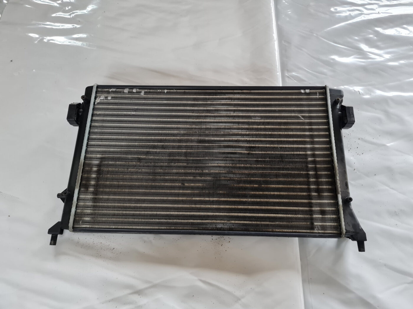 Dzesēšanas radiators priekš ŠKODA OCTAVIA 2007 3 Dzesēšanas radiators priekš ŠKODA OCTAVIA 2007