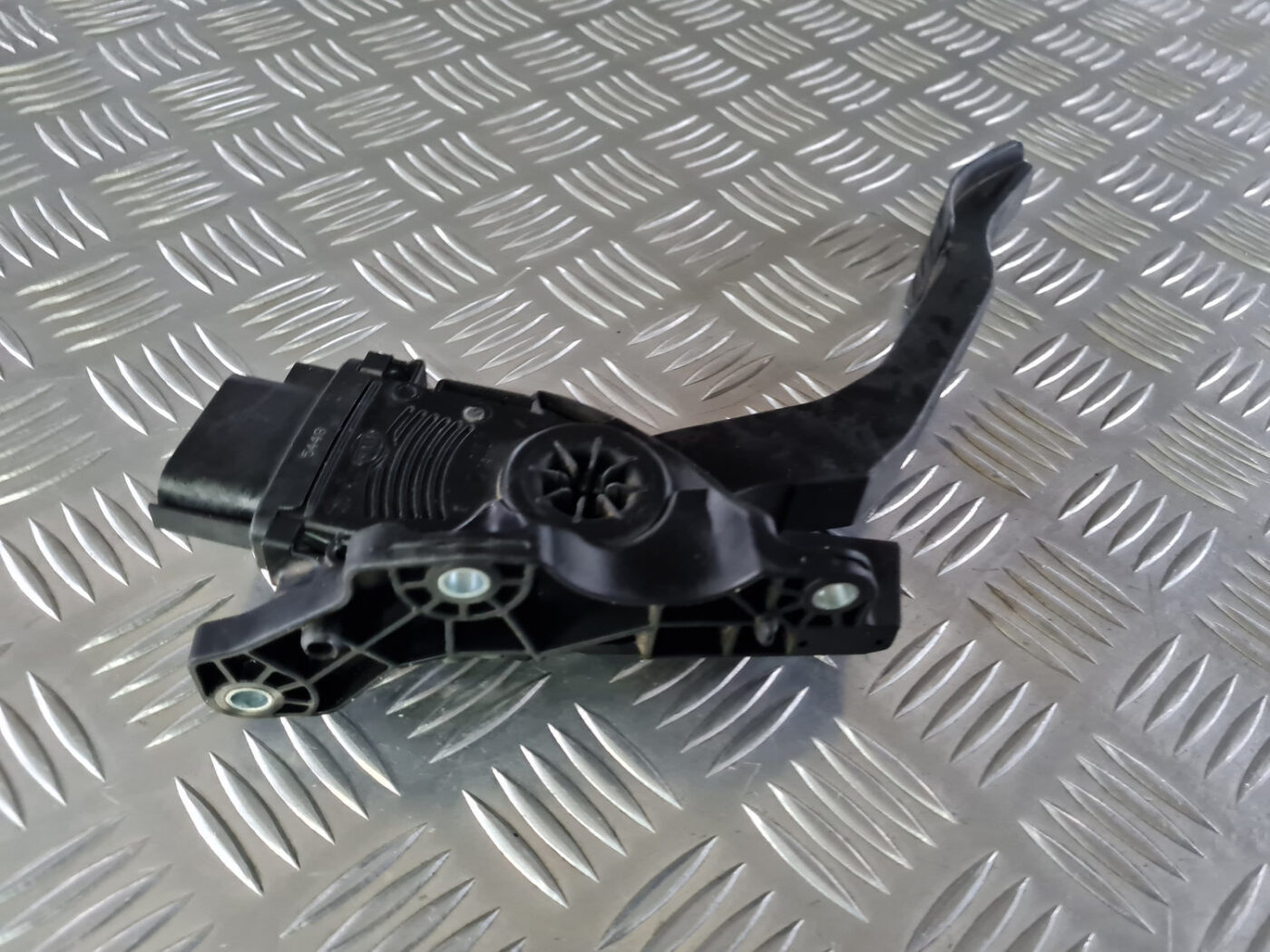 Gāzes pedālis priekš VOLVO XC 60 2009 3 Gāzes pedālis priekš VOLVO XC 60 2009