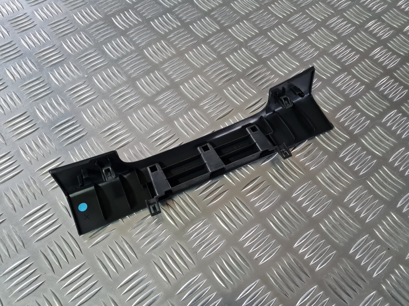 Salona plastmasa priekš VOLVO XC 60 2009 2 Salona plastmasa priekš VOLVO XC 60 2009