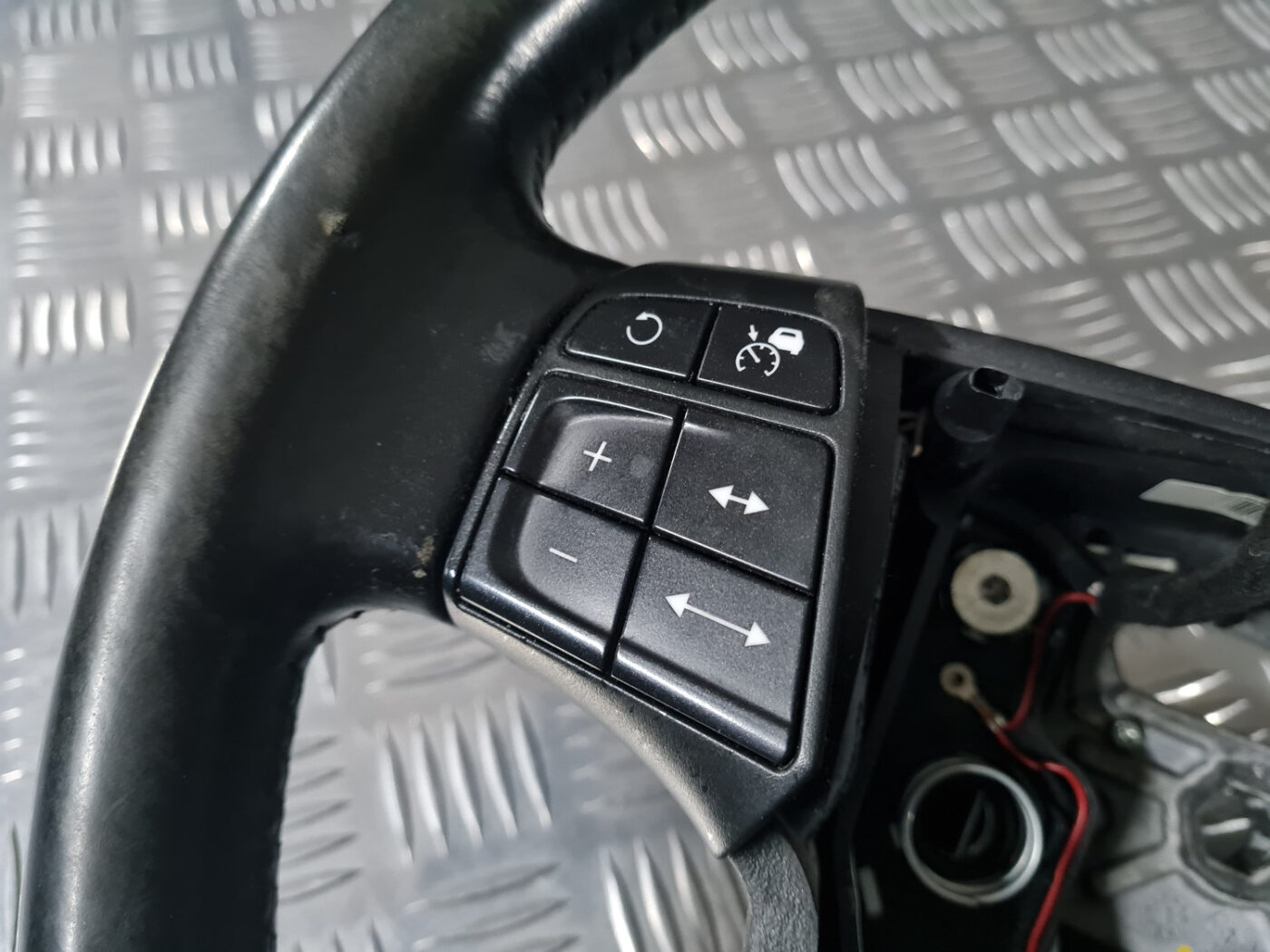 Stūre priekš VOLVO XC 60 2009 16 Stūre priekš VOLVO XC 60 2009