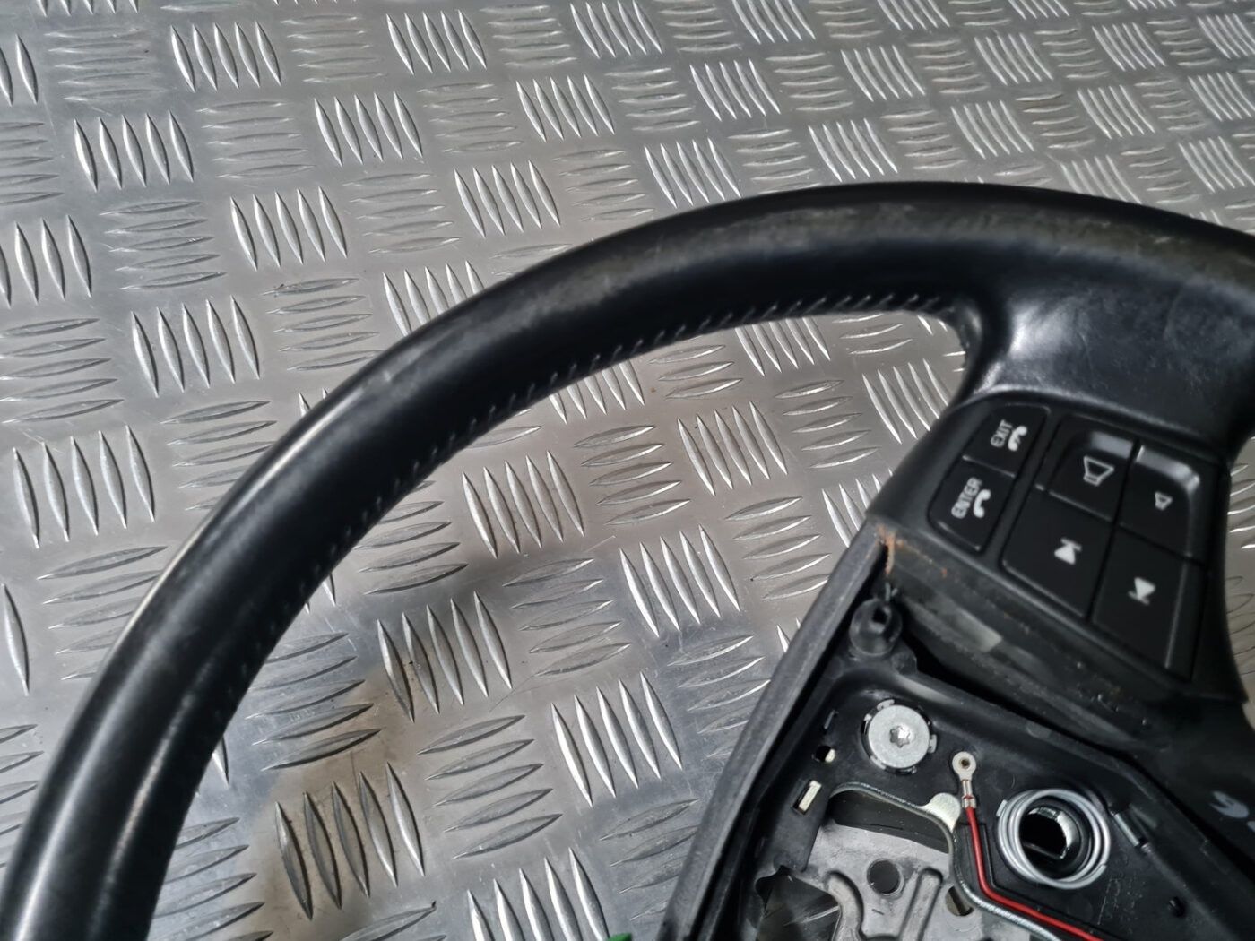 Stūre priekš VOLVO XC 60 2009 4 Stūre priekš VOLVO XC 60 2009