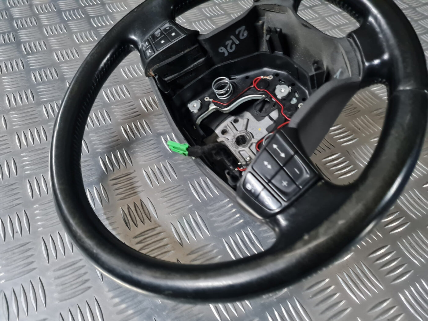 Stūre priekš VOLVO XC 60 2009 3 Stūre priekš VOLVO XC 60 2009