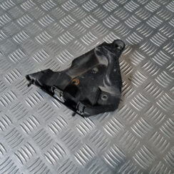 Priekšēja bufera kronšteins priekš VOLVO XC 60 2009