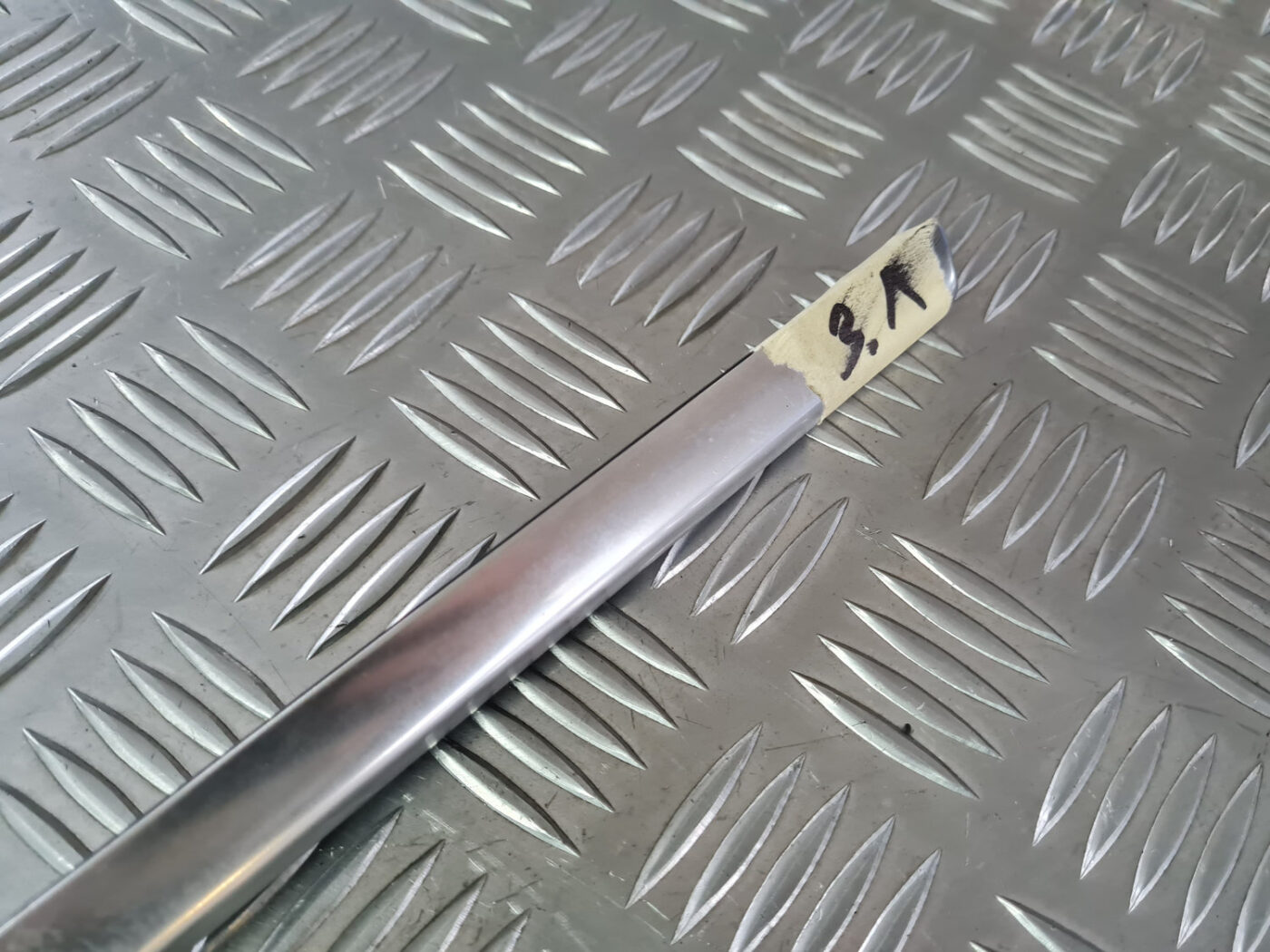 Durvju stikla moldings priekš VOLVO XC 60 2009 4 Durvju stikla moldings priekš VOLVO XC 60 2009