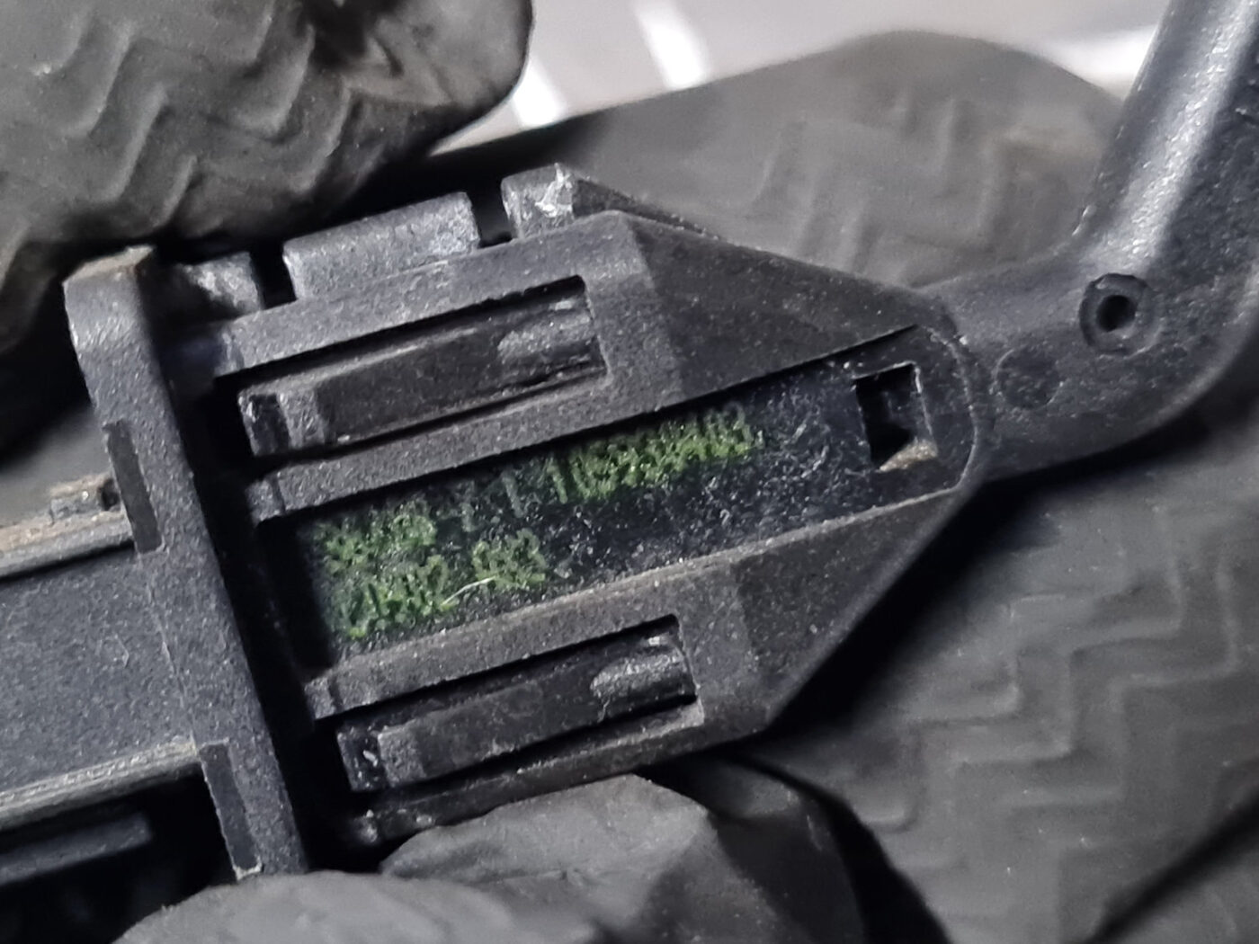 Temperatūras devejs priekš VOLVO XC 60 2009 4 Temperatūras devejs priekš VOLVO XC 60 2009