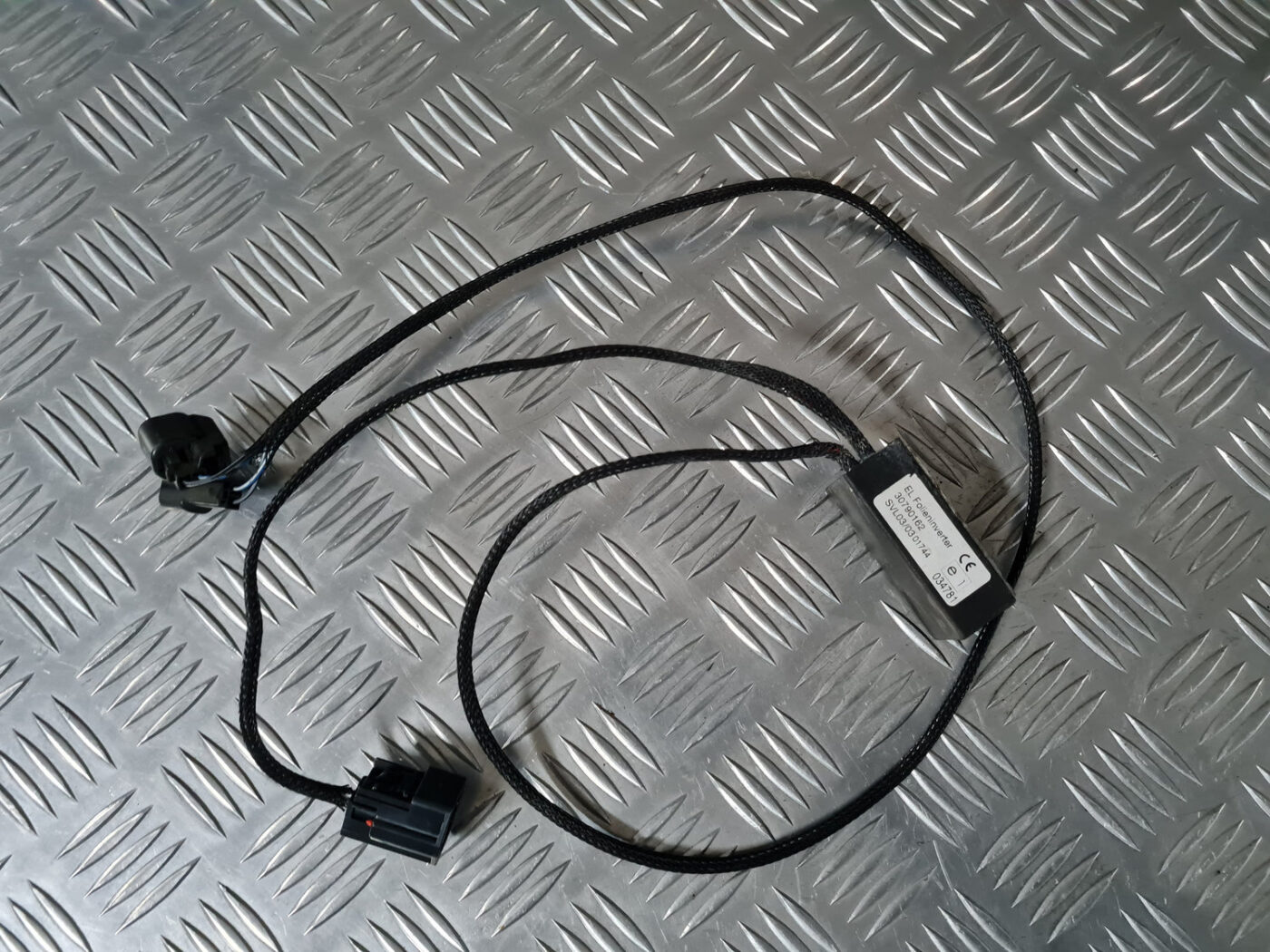 Salona sliekšņa apgaismojuma vadi priekš VOLVO XC 60 2009 2 Salona sliekšņa apgaismojuma vadi priekš VOLVO XC 60 2009