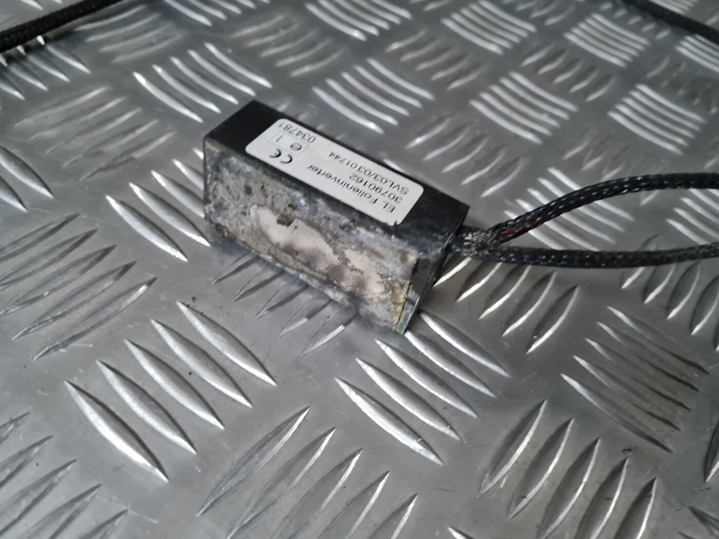 Salona sliekšņa apgaismojuma vadi priekš VOLVO XC 60 2009 3 Salona sliekšņa apgaismojuma vadi priekš VOLVO XC 60 2009