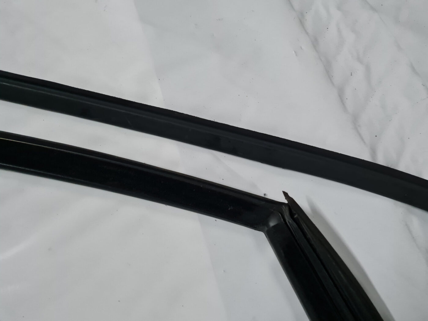 Durvju gumija priekš VOLVO XC 60 2009 9 Durvju gumija priekš VOLVO XC 60 2009