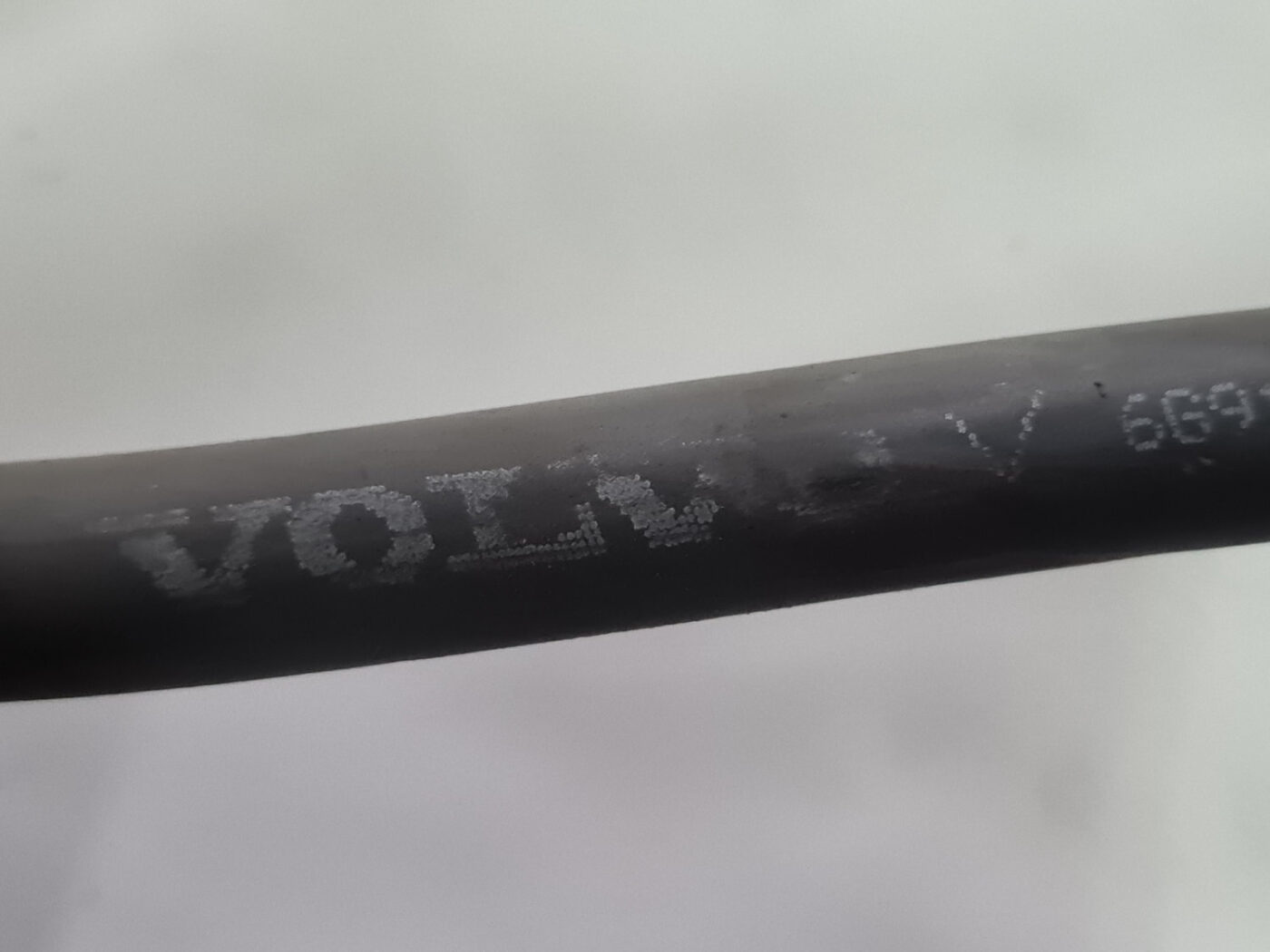 Degvielas caurule priekš VOLVO XC 60 2009 5 Degvielas caurule priekš VOLVO XC 60 2009