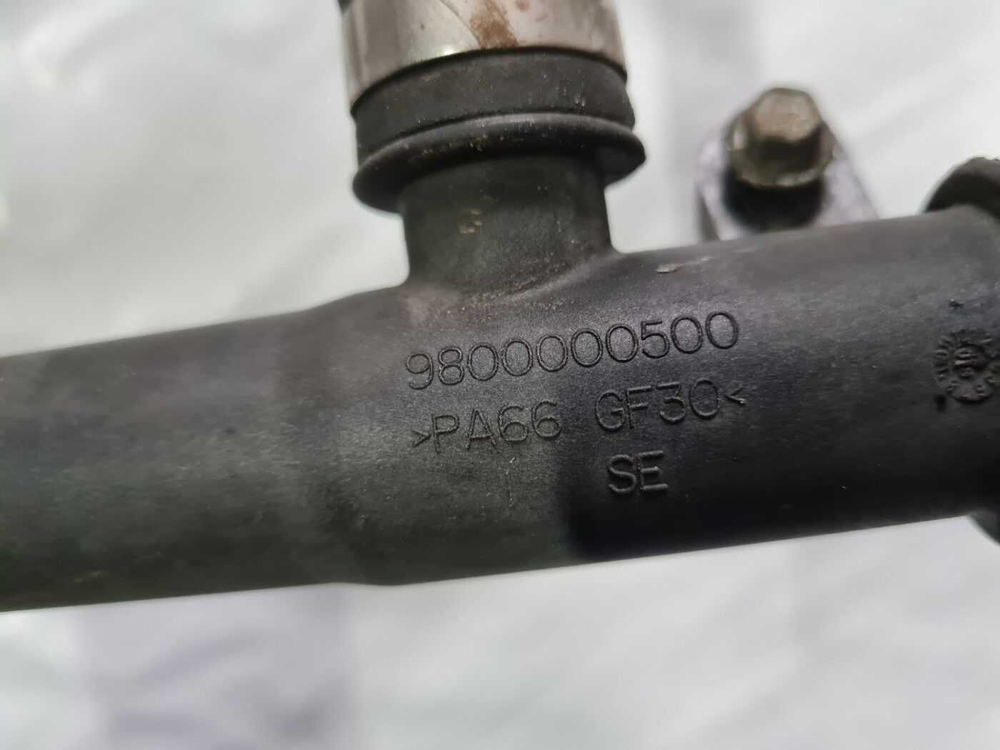 Dzesēšanas caurules priekš VOLVO XC 60 2009 4 Dzesēšanas caurules priekš VOLVO XC 60 2009