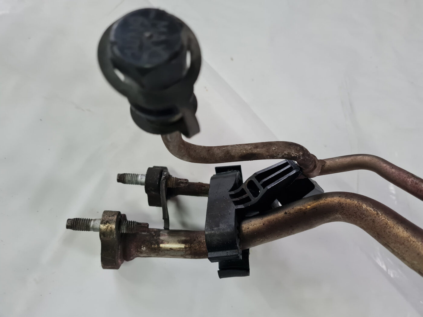 Gaisa kondicioniera galvenā caurule priekš VOLVO XC 60 2009 7 Gaisa kondicioniera galvenā caurule priekš VOLVO XC 60 2009