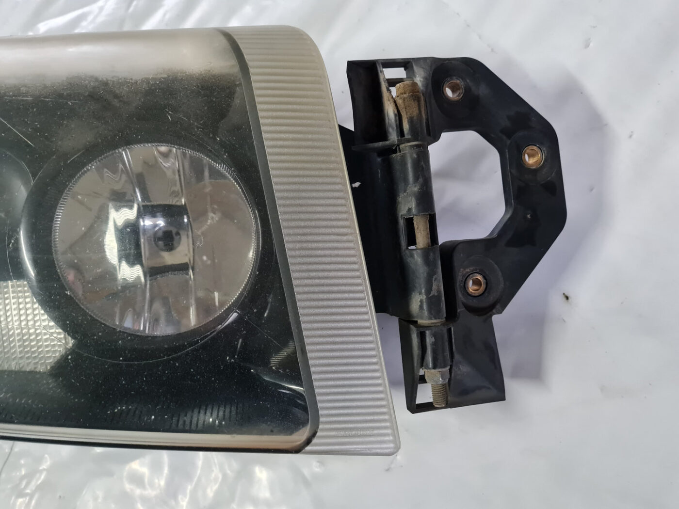 Priekšējais labais lukturis priekš RENAULT TRUCK 2004 2 Priekšējais labais lukturis priekš RENAULT TRUCK 2004