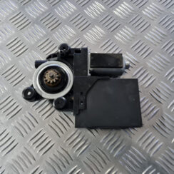 Elektrisko stiklu motors priekš VOLVO C30 2009