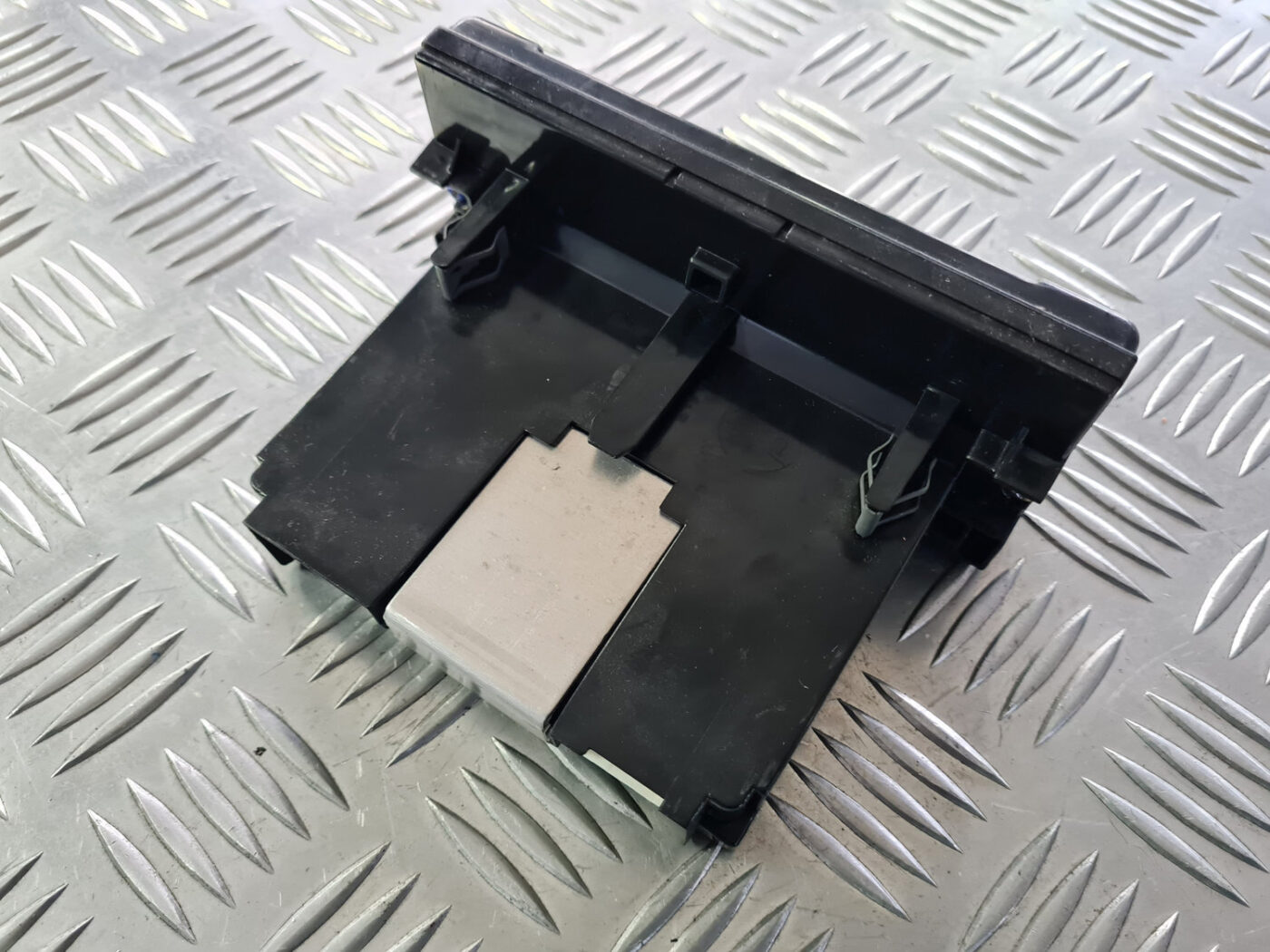 Displejs priekš VOLVO C30 2009 6 Displejs priekš VOLVO C30 2009