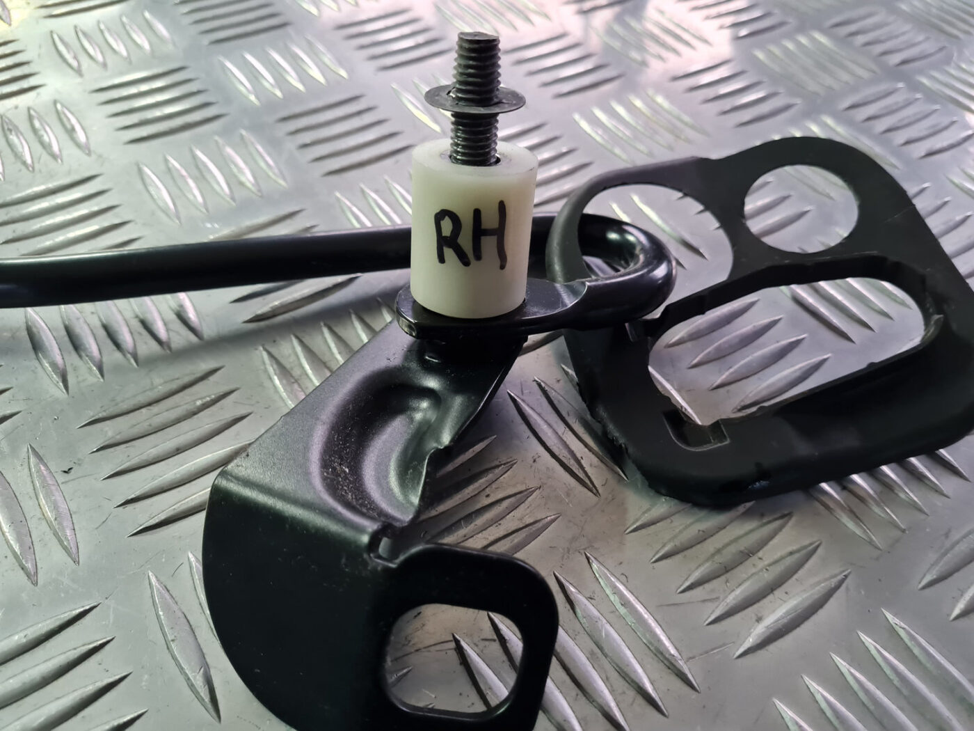 Drošības jostas regulators, pa labi priekš VOLVO C30 2009 3 Drošības jostas regulators, pa labi priekš VOLVO C30 2009