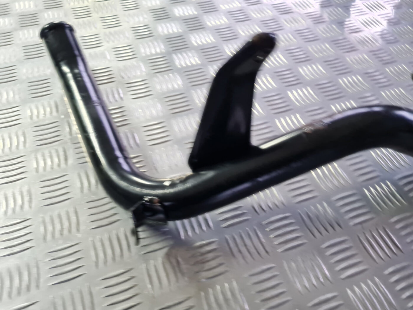 Interkulera caurule priekš VOLVO C30 2009 4 Interkulera caurule priekš VOLVO C30 2009